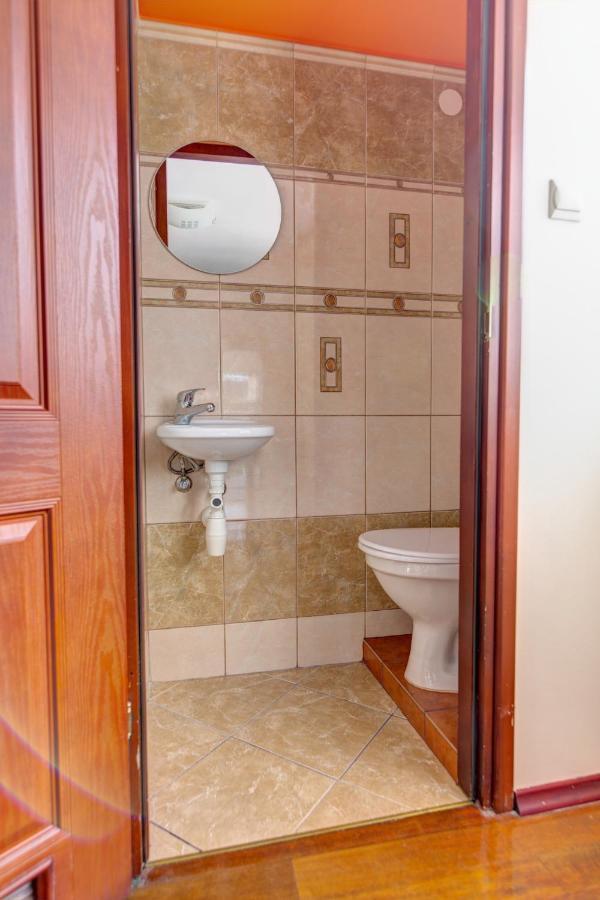 Krynica Apartamenty 100M Duzy Apartament, Salon + 3 Sypialnie Przy Deptaku Екстер'єр фото